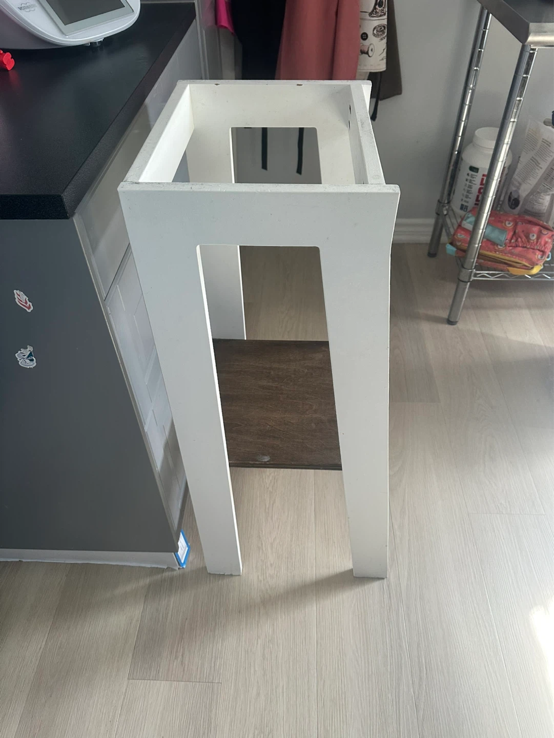 White Wooden Kitchen Helper with Dark Wood Shelves
