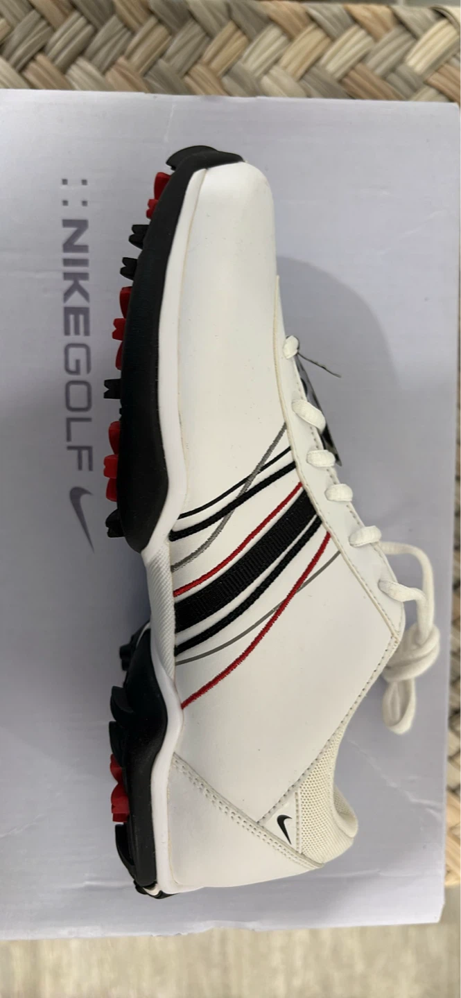 Nike women’s Golf Shoes - New - photo 3