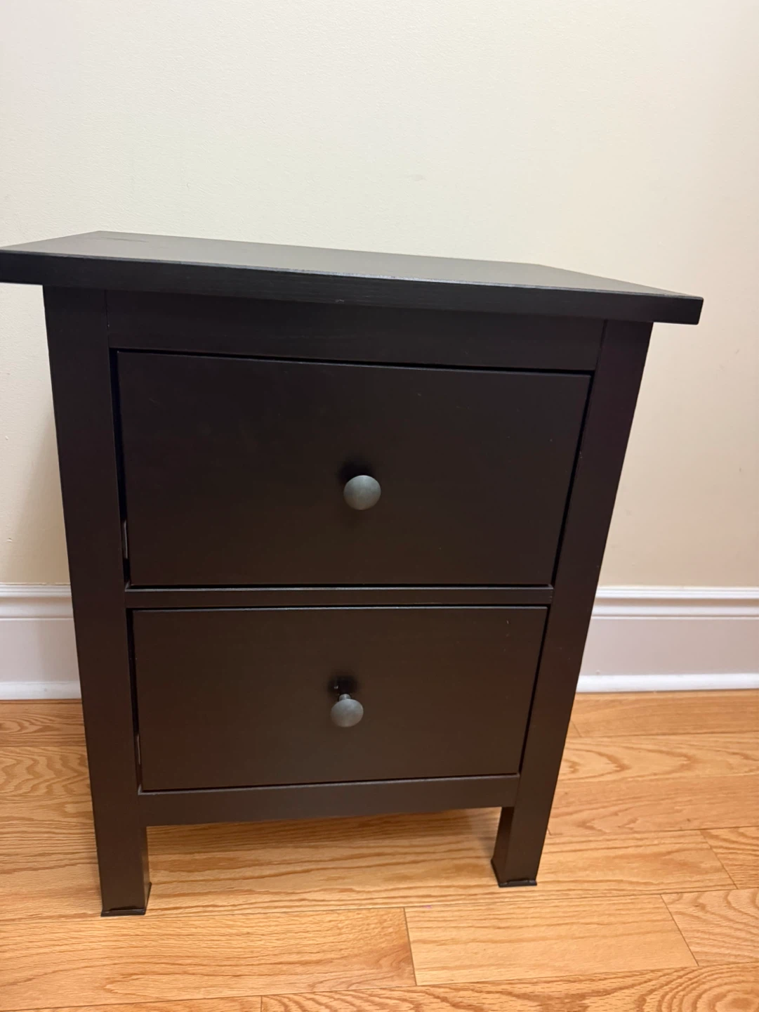 IKEA HEMNES 2-Drawer Nightstand