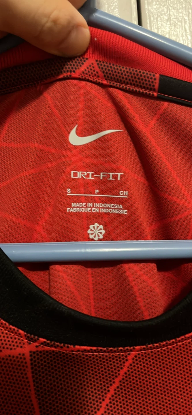 Nike Women's (Men’s Version) Canada 2023/24 Home Jersey - Size S - photo 3