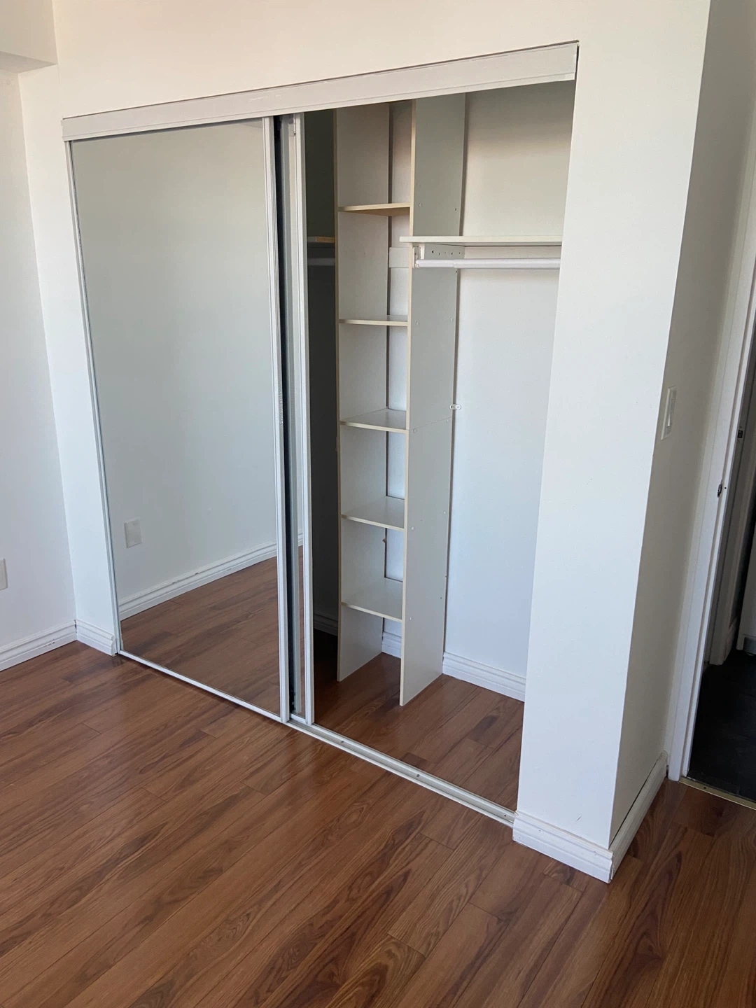 2 bedrooms 1 bathroom Independent Apartment available for rent - photo 3