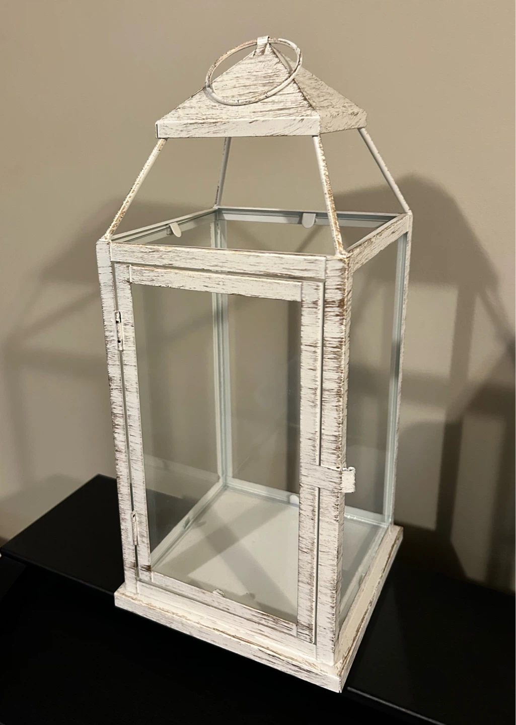 White distressed metal and glass lantern - photo 2