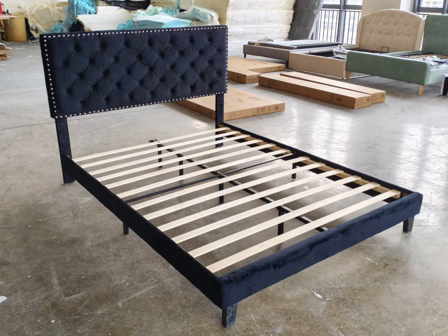 Velvet Upholstered Bed Frame with Tufted Headboard - photo 3