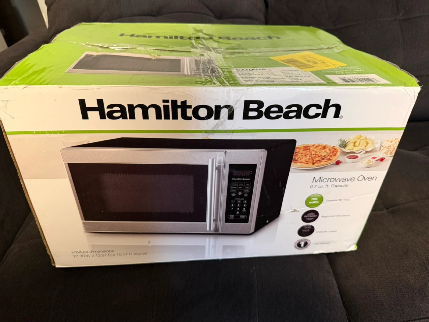 Hamilton Beach Microwave Oven 0.7 cu. ft.