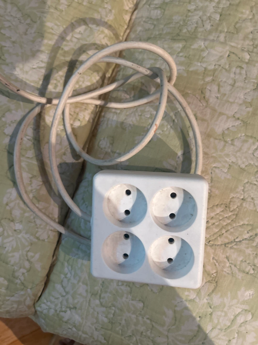 4-Outlet White Power Strip