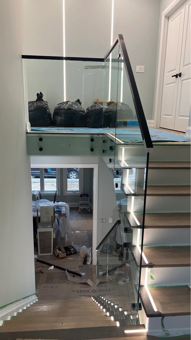 Modern Glass Staircase Railing System - photo 3