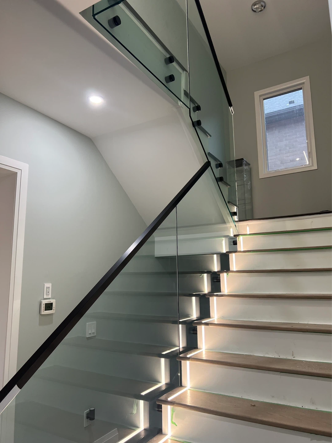 Modern Glass Staircase Railing System