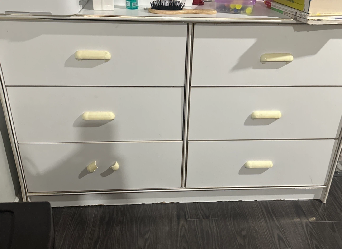 White 6-Drawer Dresser