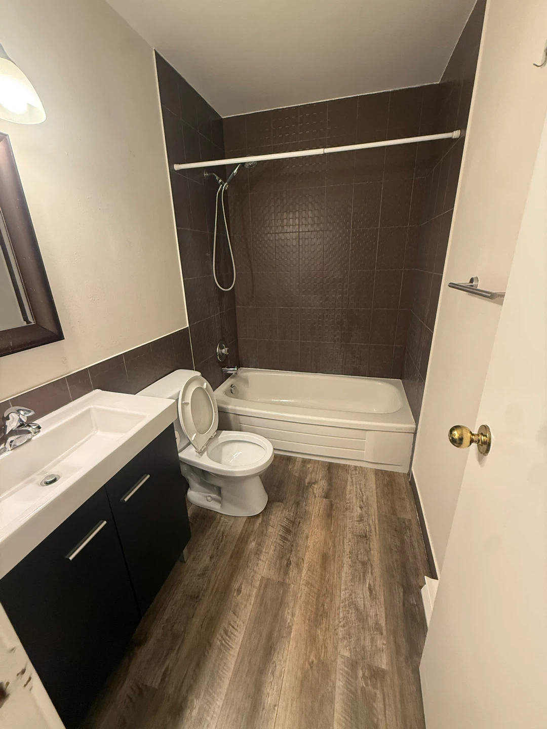 1 Bedroom Apartment for Rent - photo 3