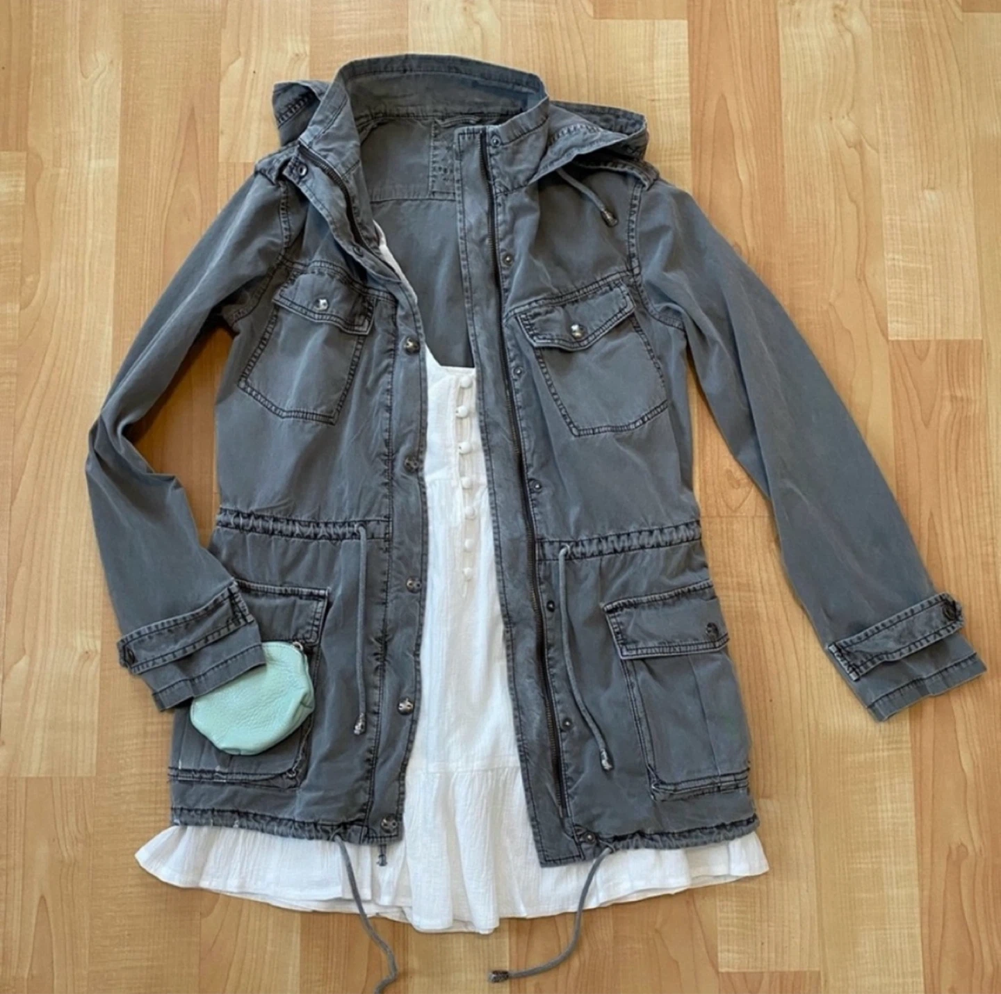 Aritzia Talula grey spring / fall hooded jacket