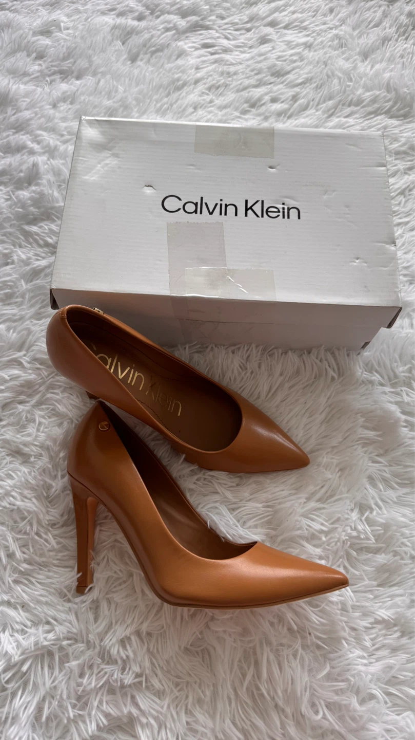 Calvin Klein Women's Brown Leather Heels Size 6.5M - photo 4