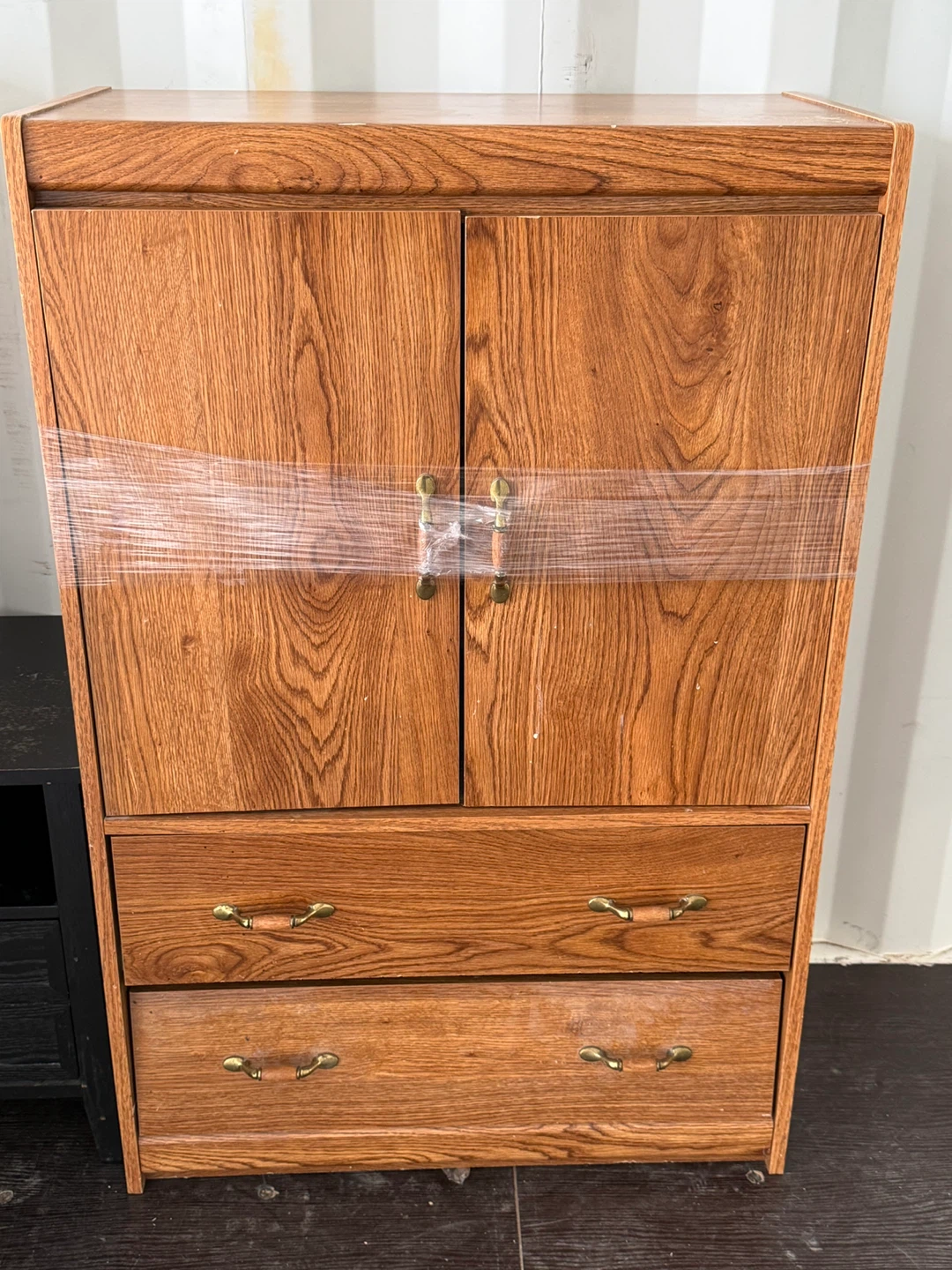 Oak Wood/vaneer  Dresser with 2 Doors and 2 Drawers