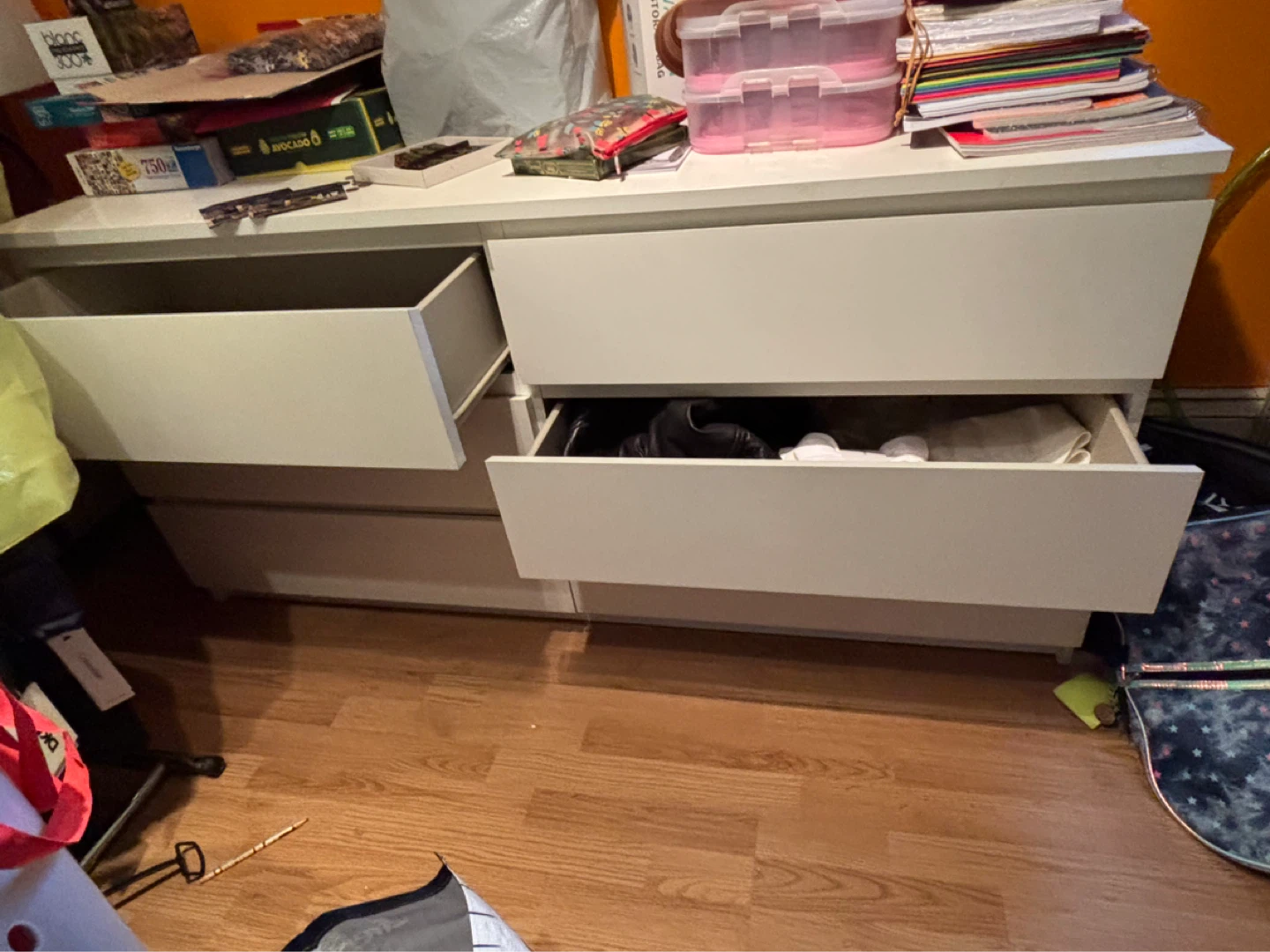 White 6-Drawer Dresser