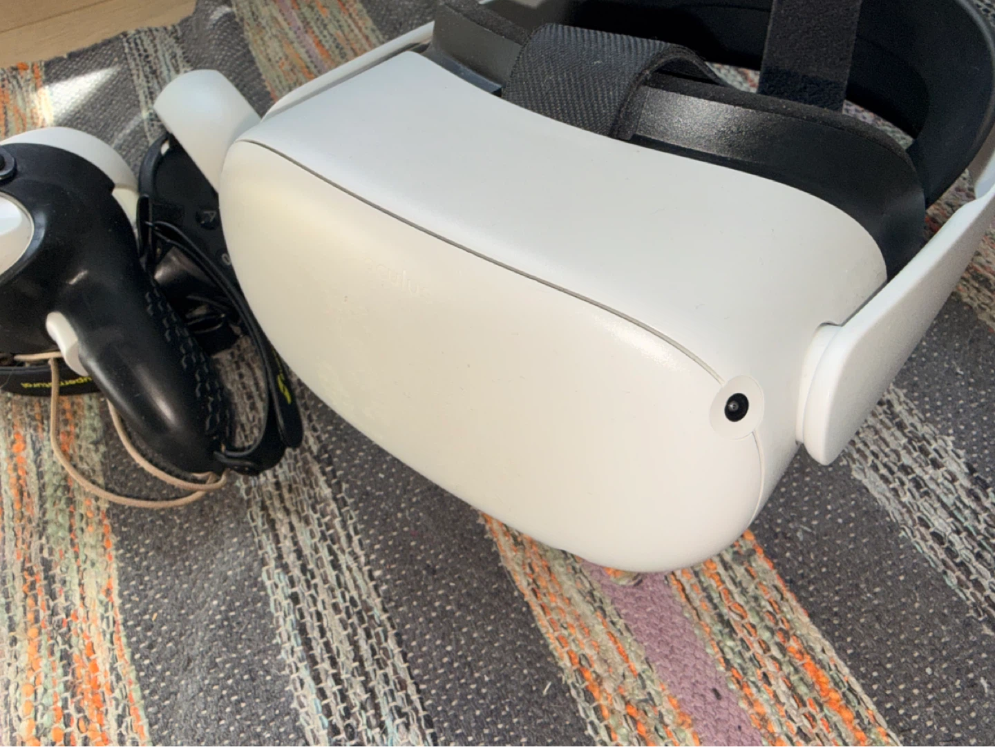 Oculus Quest 2 128GB VR Headset Bundle - photo 2