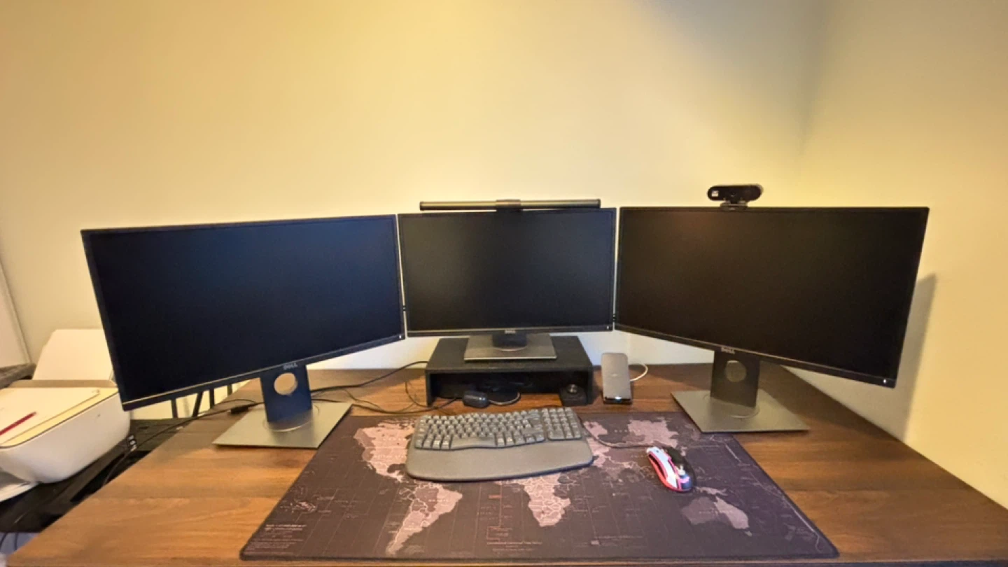 3 units Dell Monitor