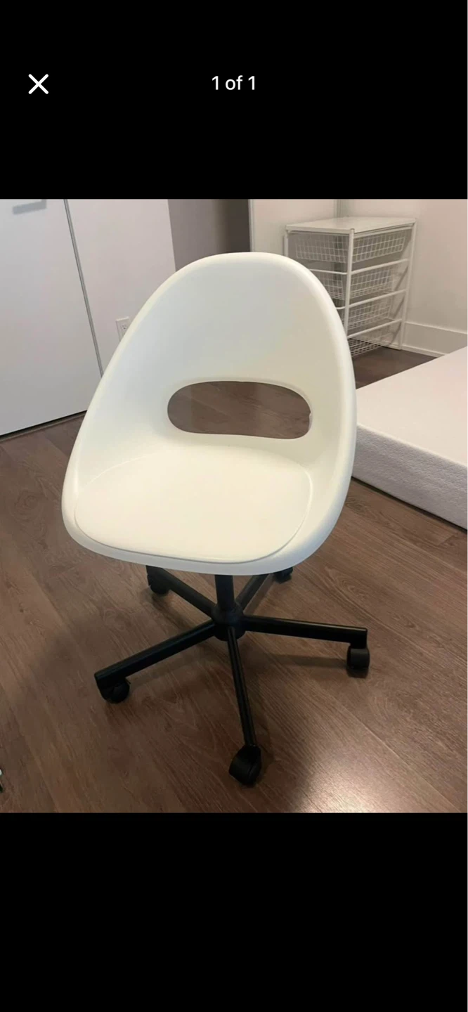 White Swivel Desk Chair