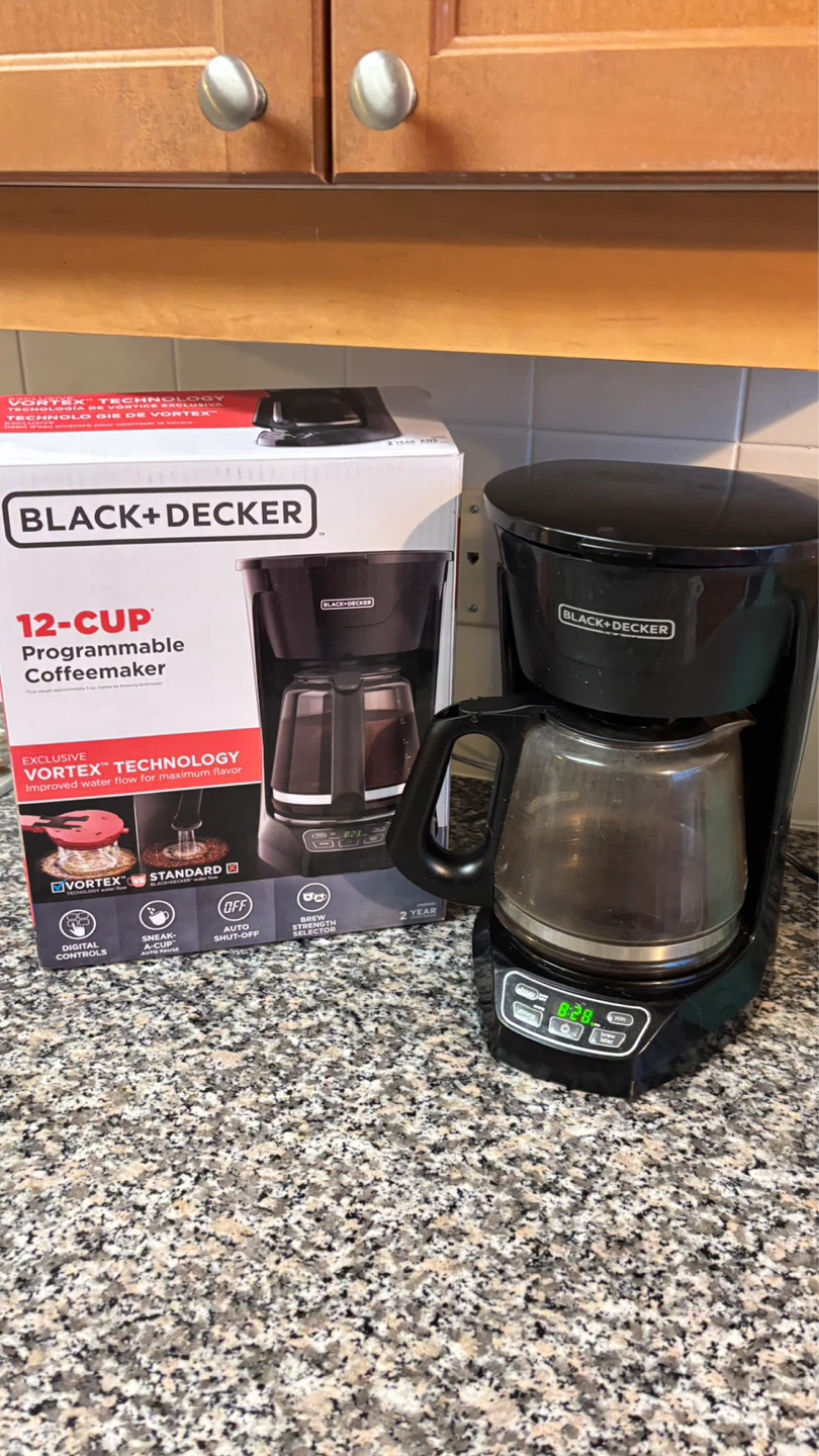 BLACK+DECKER 12-Cup Programmable Coffeemaker