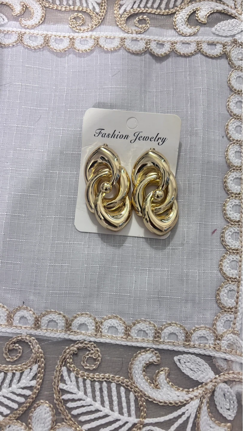 Fashion Jewelry Gold Tone Interlocking Hoop Earrings - photo 2