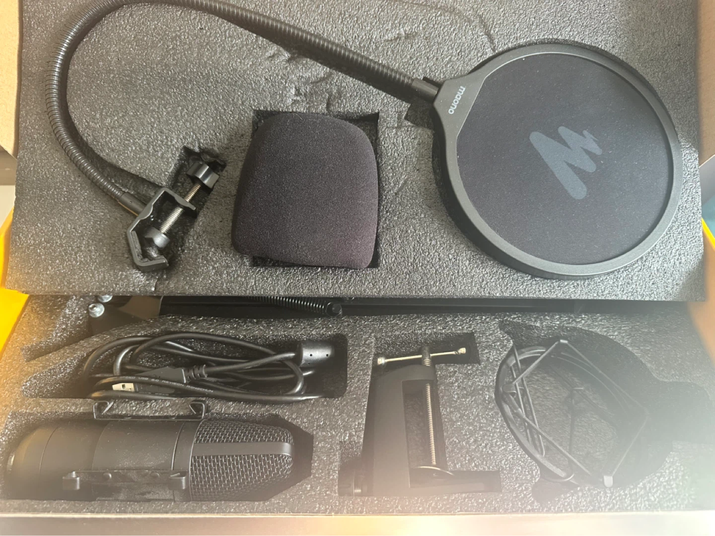 Maono AU-A04 Podcasting Microphone Kit - photo 3