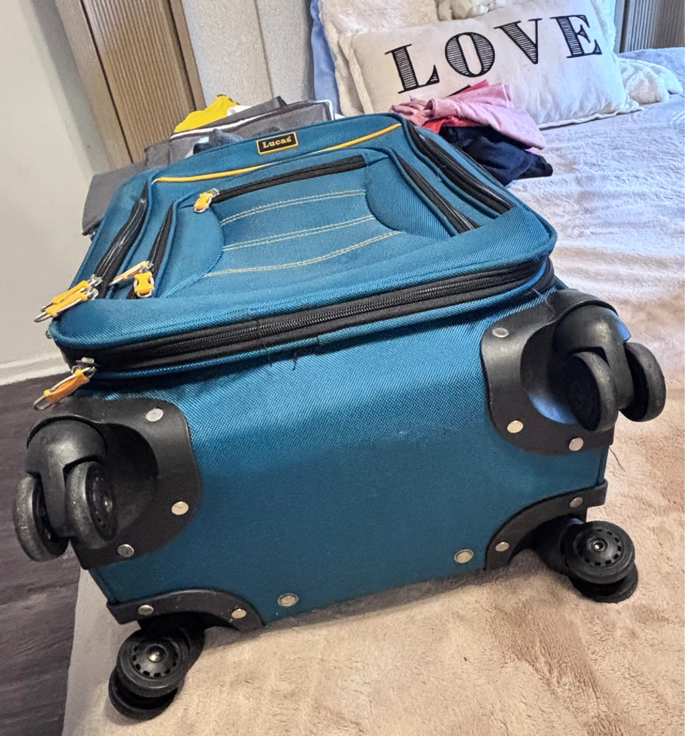 Lucas "Designed in USA" Teal Rolling Suitcase - photo 3