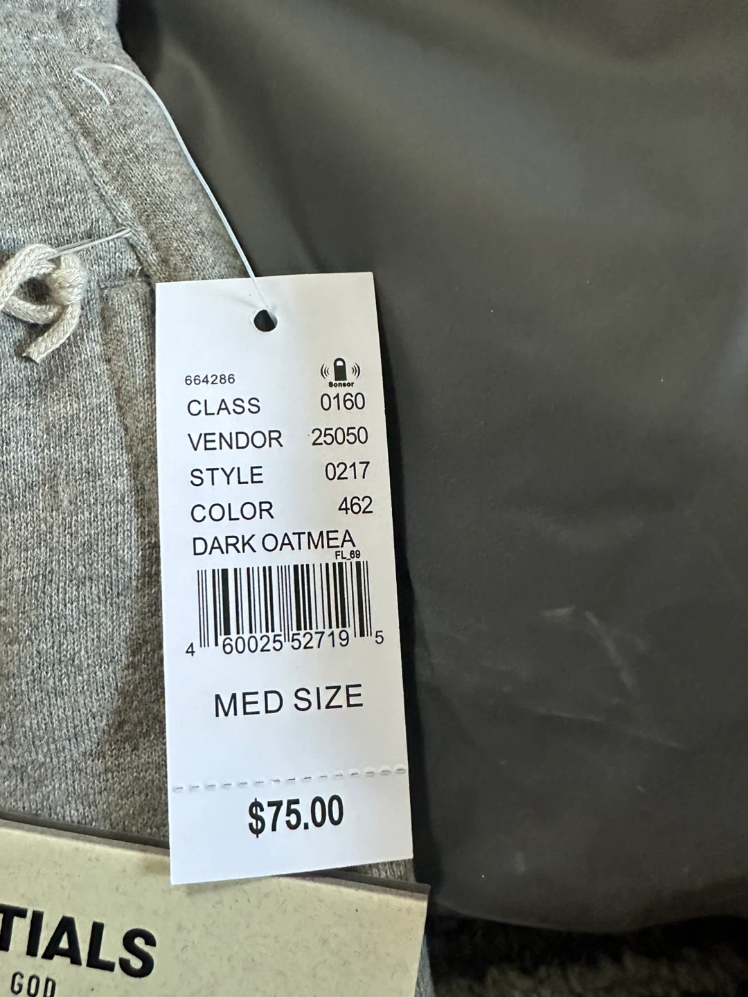 Essentials shorts - photo 3