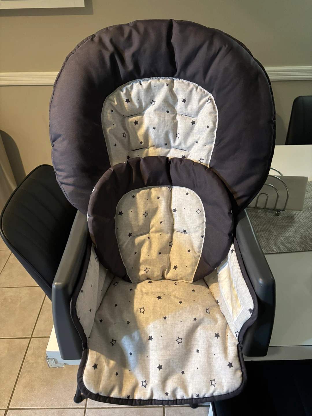 Graco Convertible High Chair with Tray - photo 2