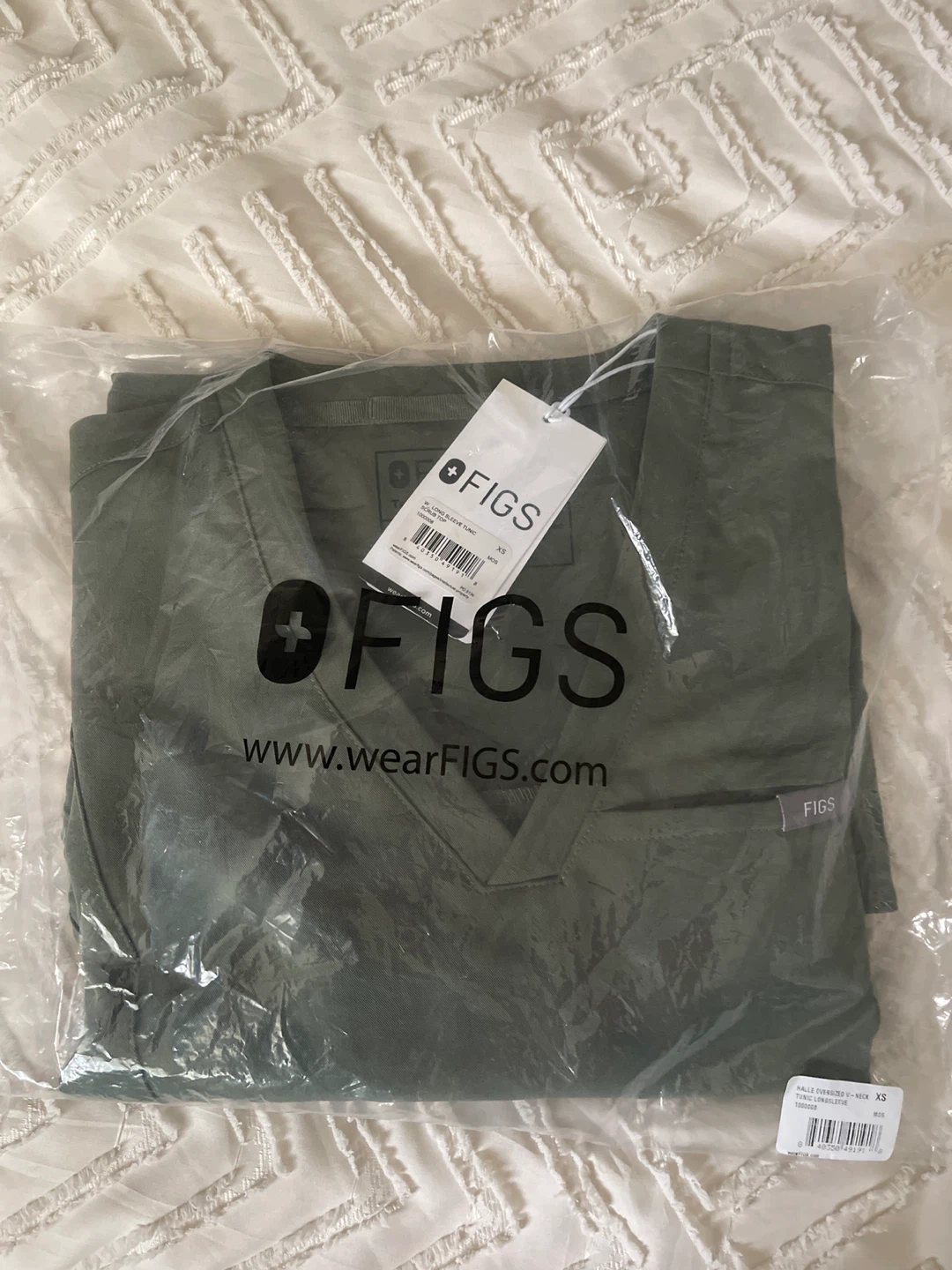FIGS Moss colour Long Sleeve Scrub Top