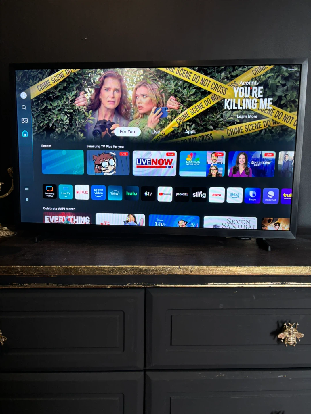 New Samsung 32” HD Smart TV