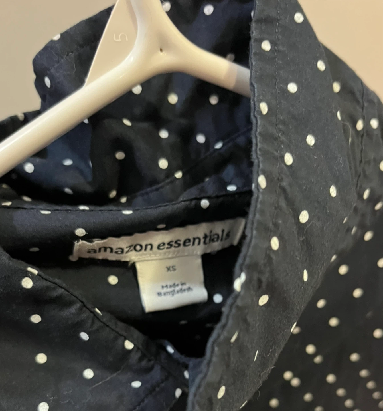 Amazon Essentials Women's Polka Dot Button-Down Shirt XS - photo 4