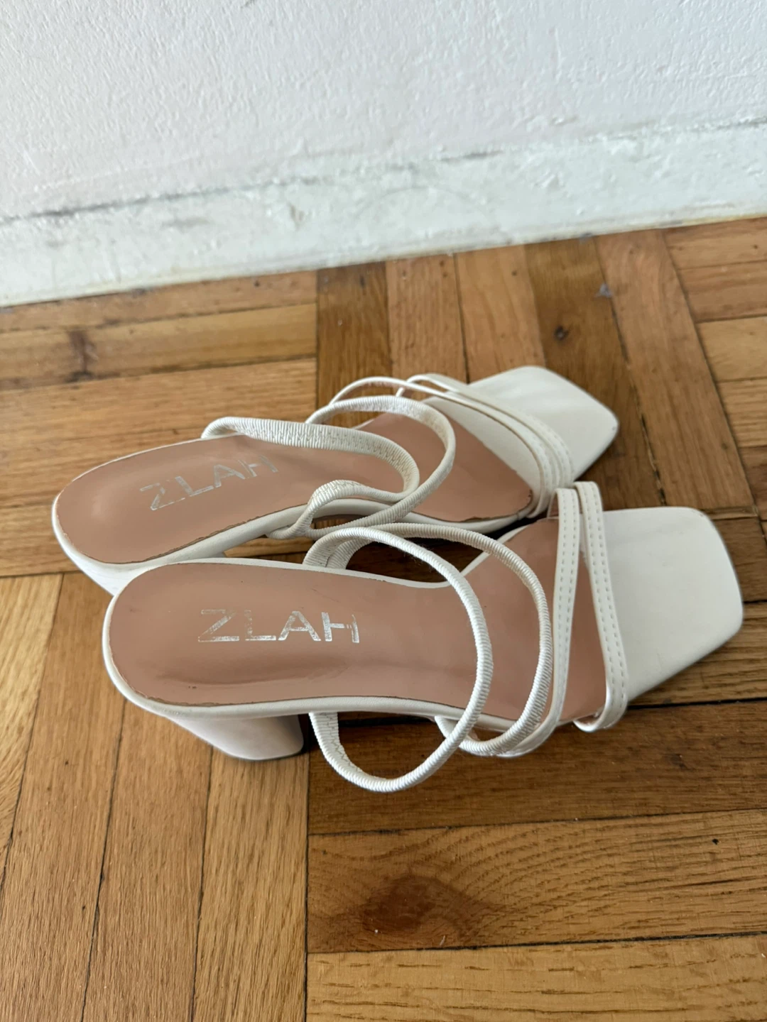 Zlah White Block Heel Sandals Women's Size 9 - photo 2