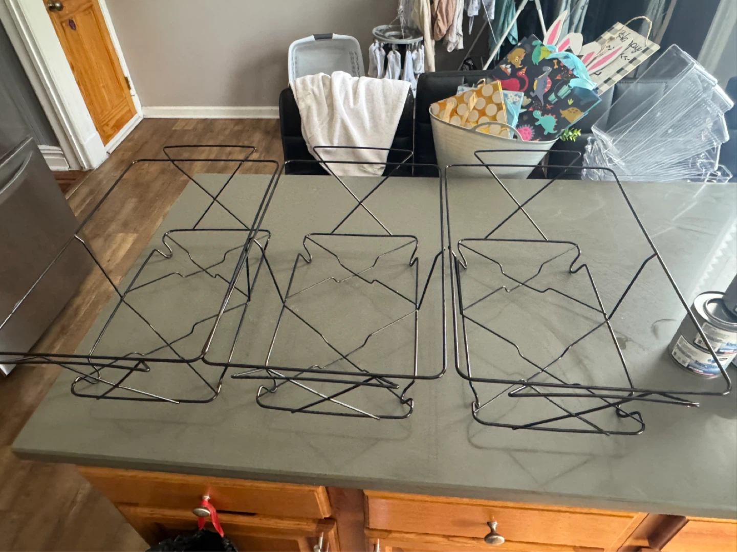 3 black wire chafer stands & 10 fuel cans - photo 2
