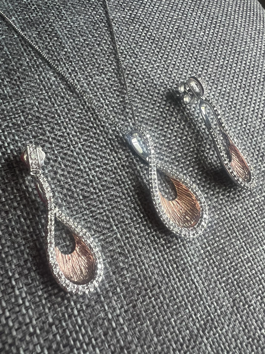 10K Gold Teardrop Pendant Necklace and Earrings Set - photo 3