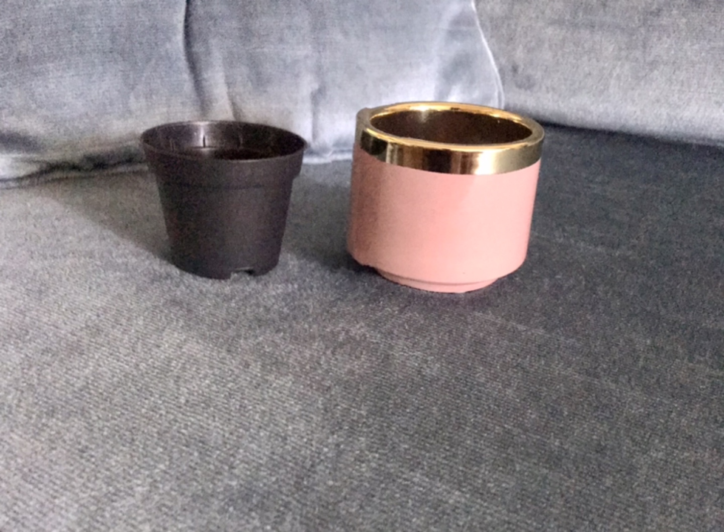 Lovely Pink & Gold Ceramic Plant Pot ✨+FREE Insert - photo 3