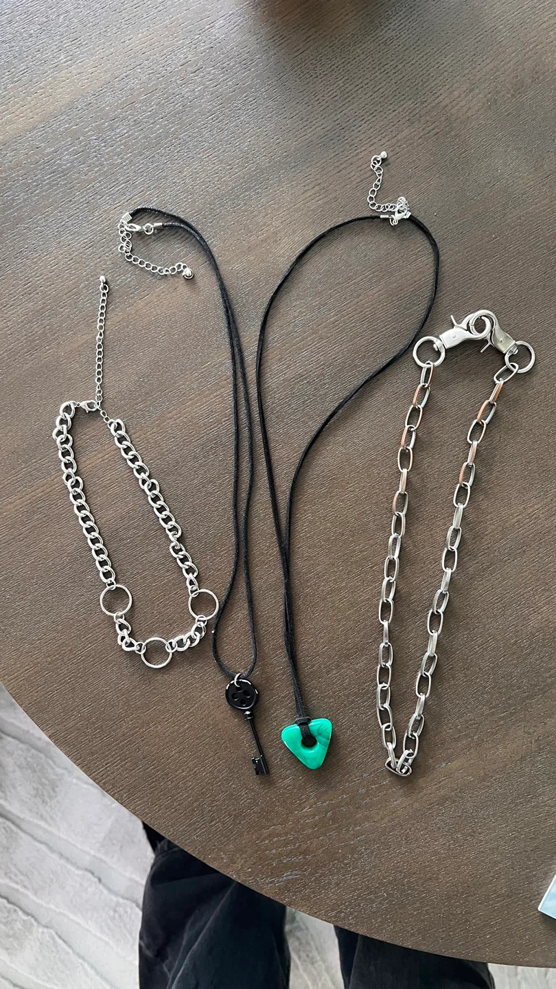 Hot topic necklaces