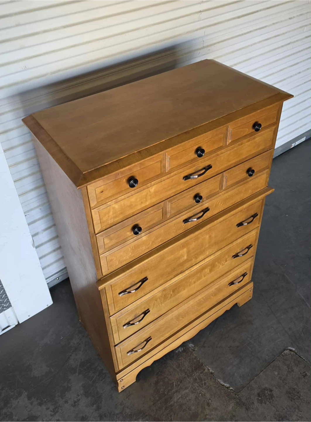 Solid maple 5 drawer dresser - photo 2