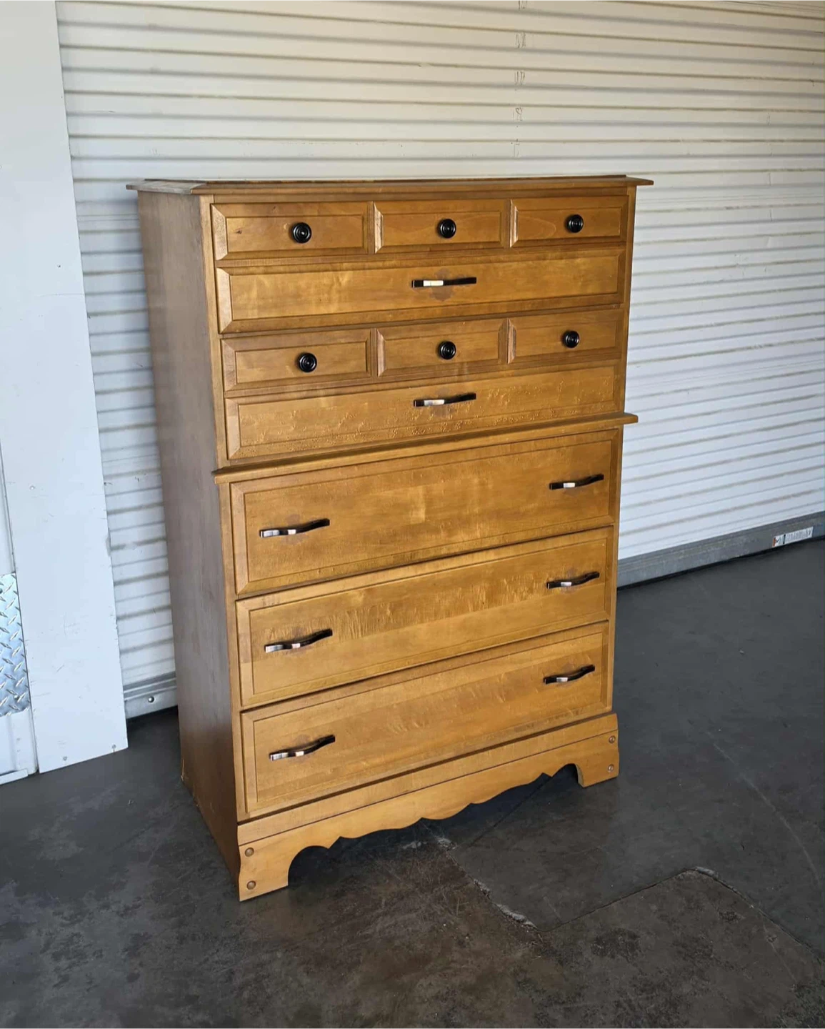 Solid maple 5 drawer dresser - photo 4