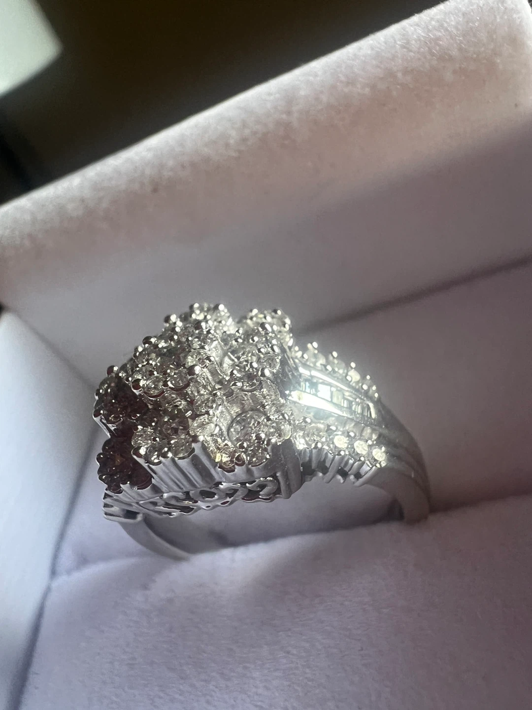 14 k Diamond Cluster Engagement Ring - photo 3