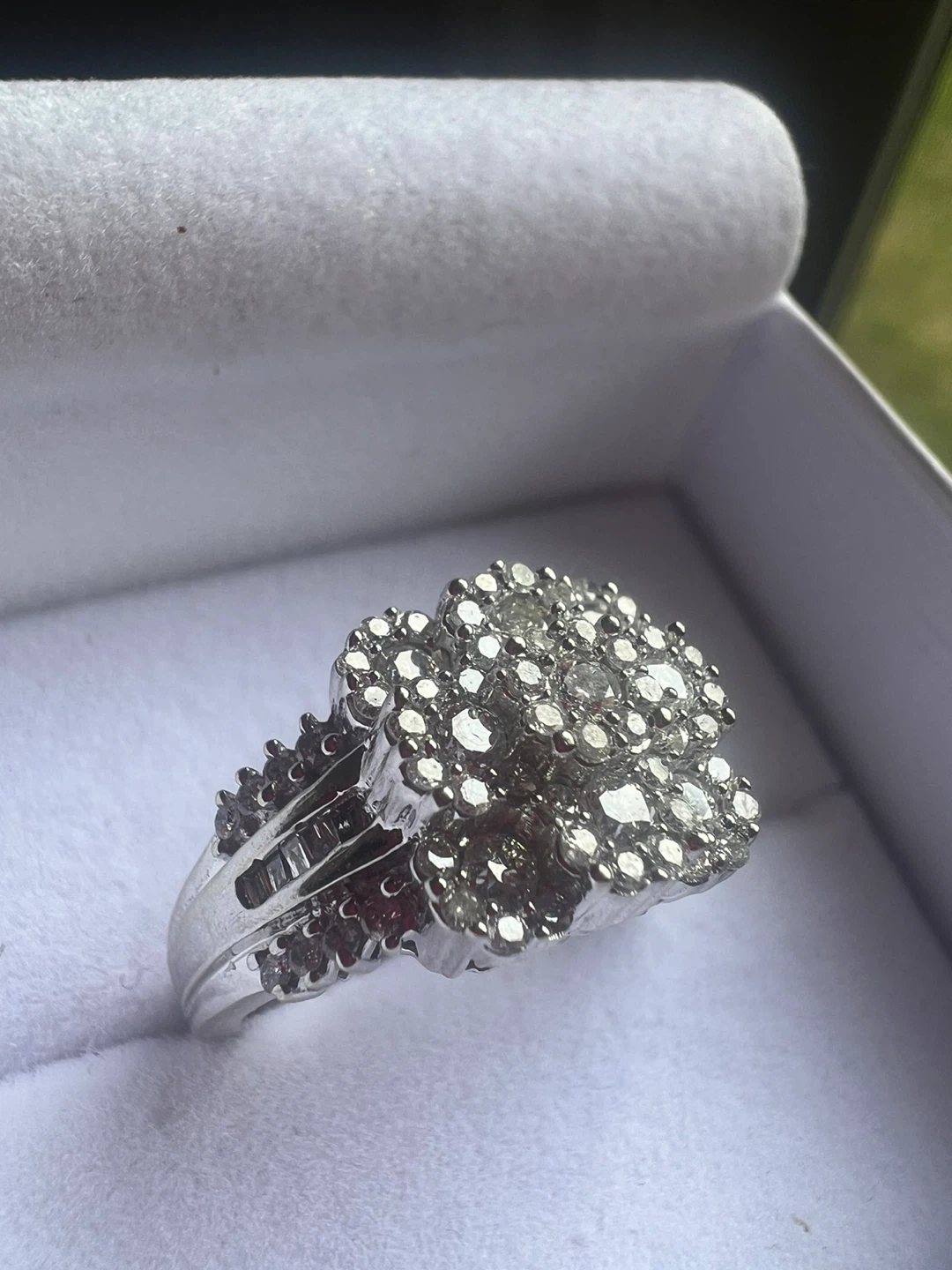14 k Diamond Cluster Engagement Ring - photo 2