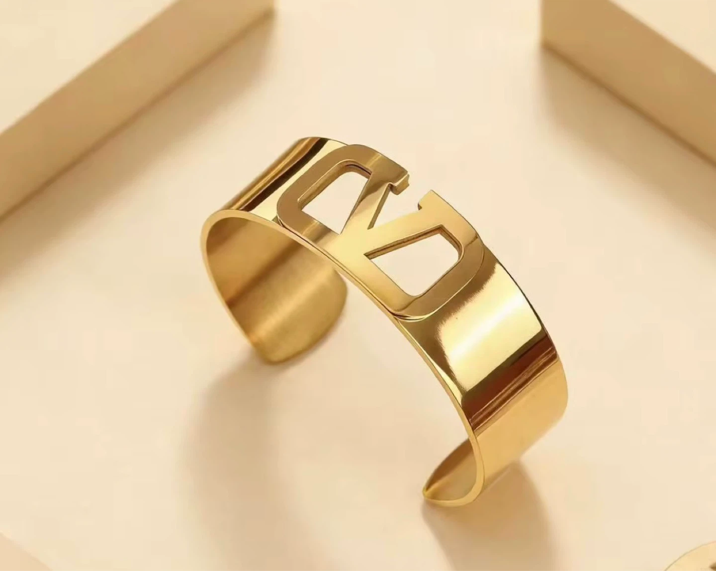 Cuff bangle - Gold - photo 2