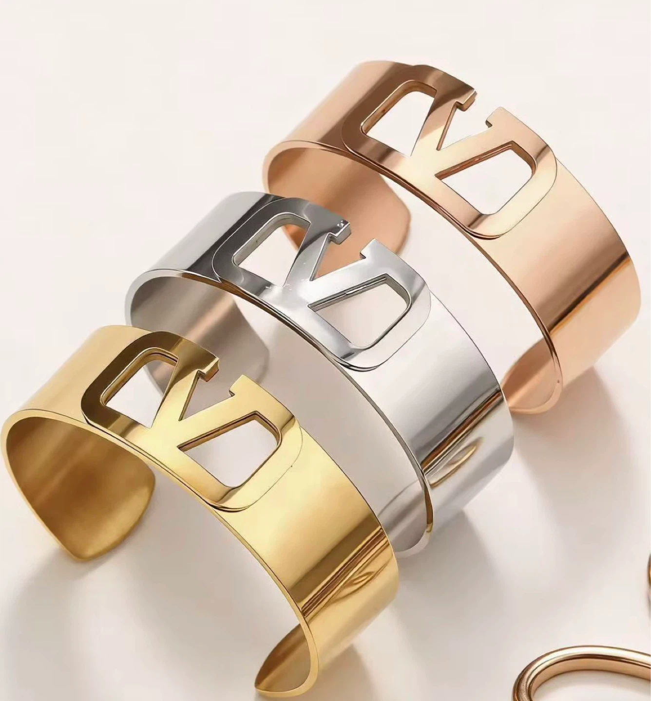 Cuff bangle - Gold