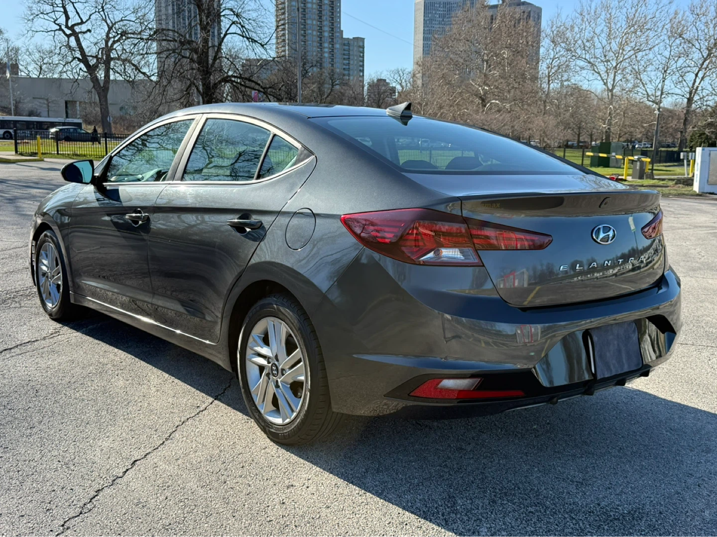Hyundai Elantra Sedan - photo 2