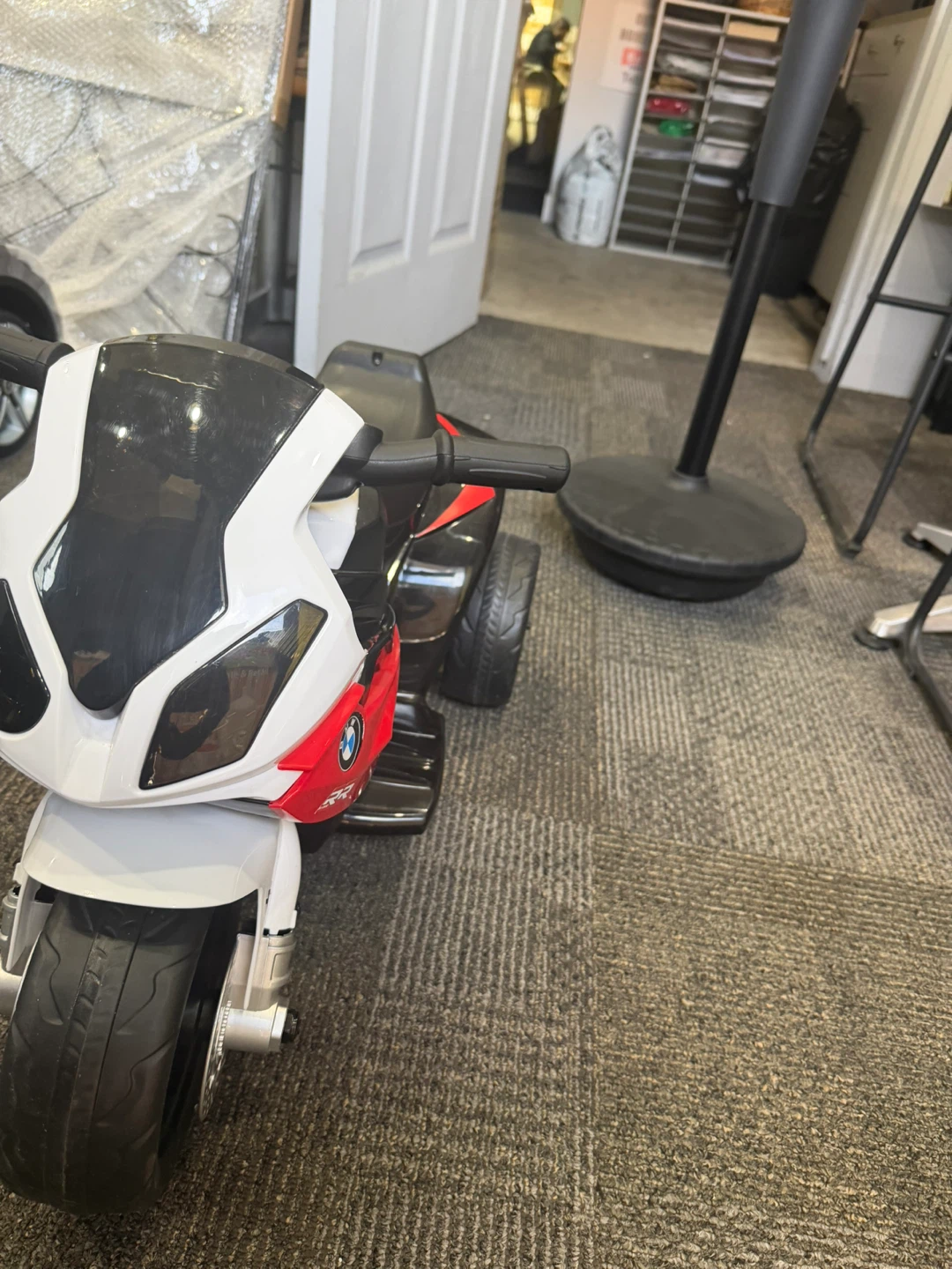 BMW S1000RR Kids Ride-on Motorcycle Electric Toy - photo 2