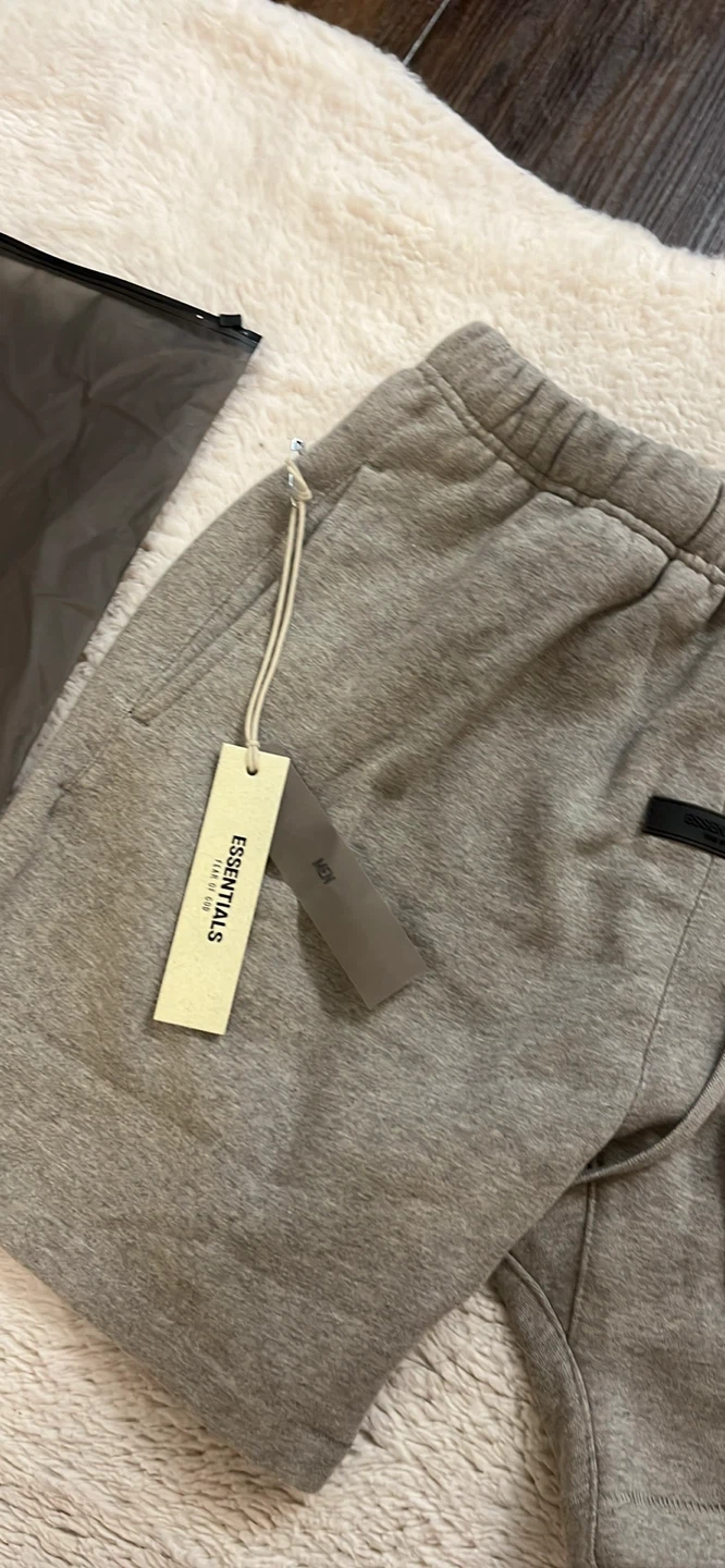 Fear of God Essentials Sweat Shorts - photo 4