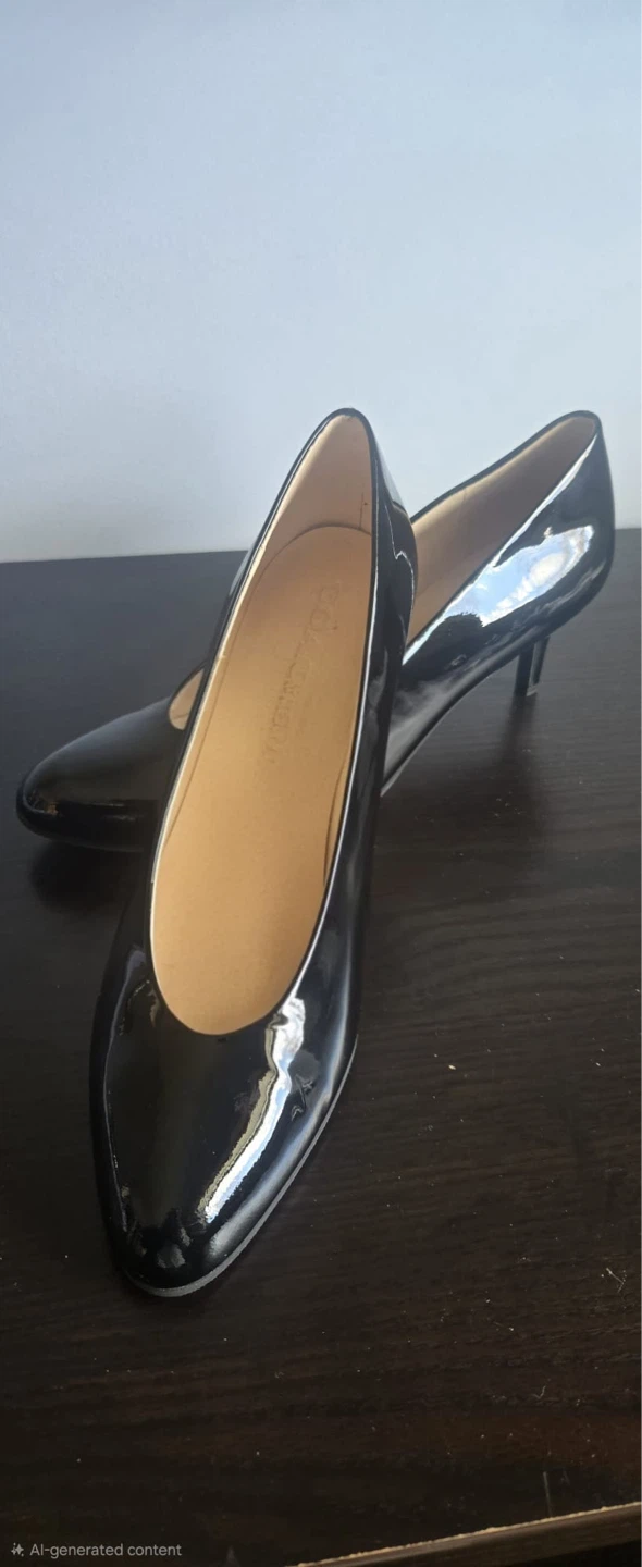 Coach Black Patent Leather Heels Size 8 - photo 2