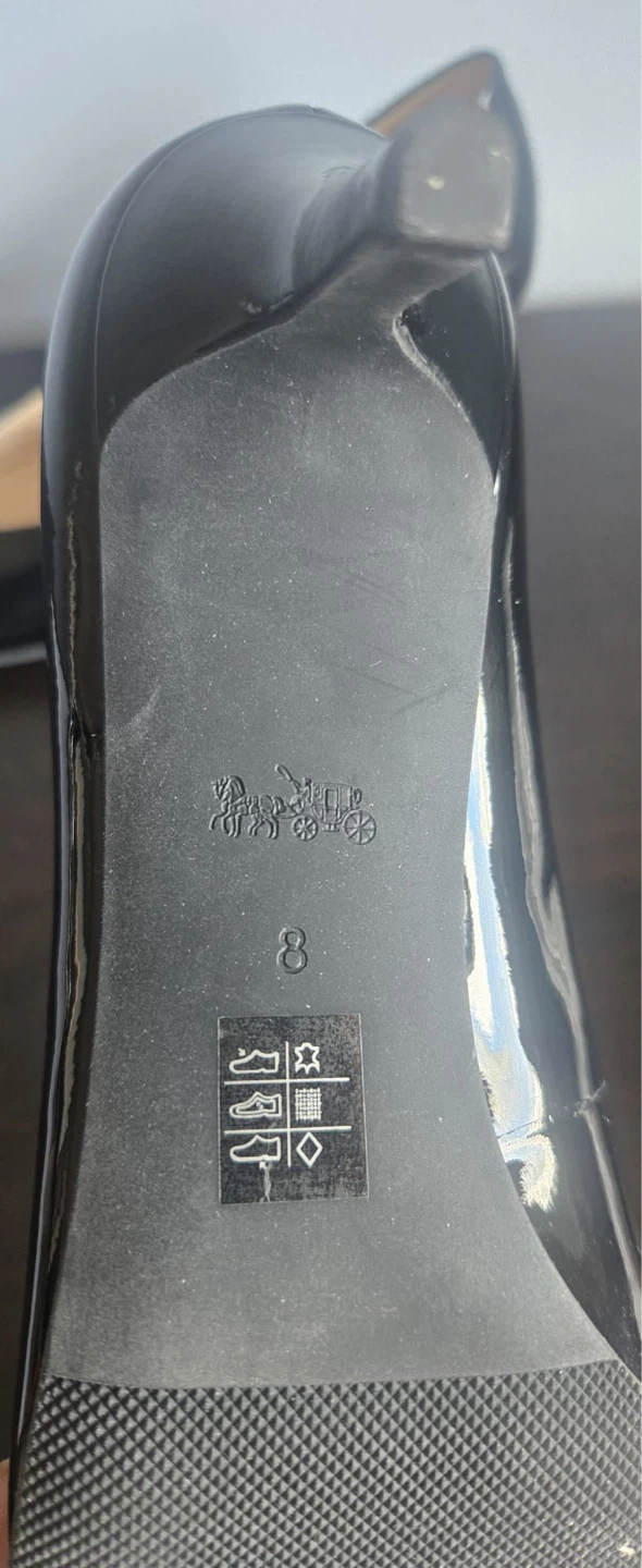Coach Black Patent Leather Heels Size 8 - photo 4