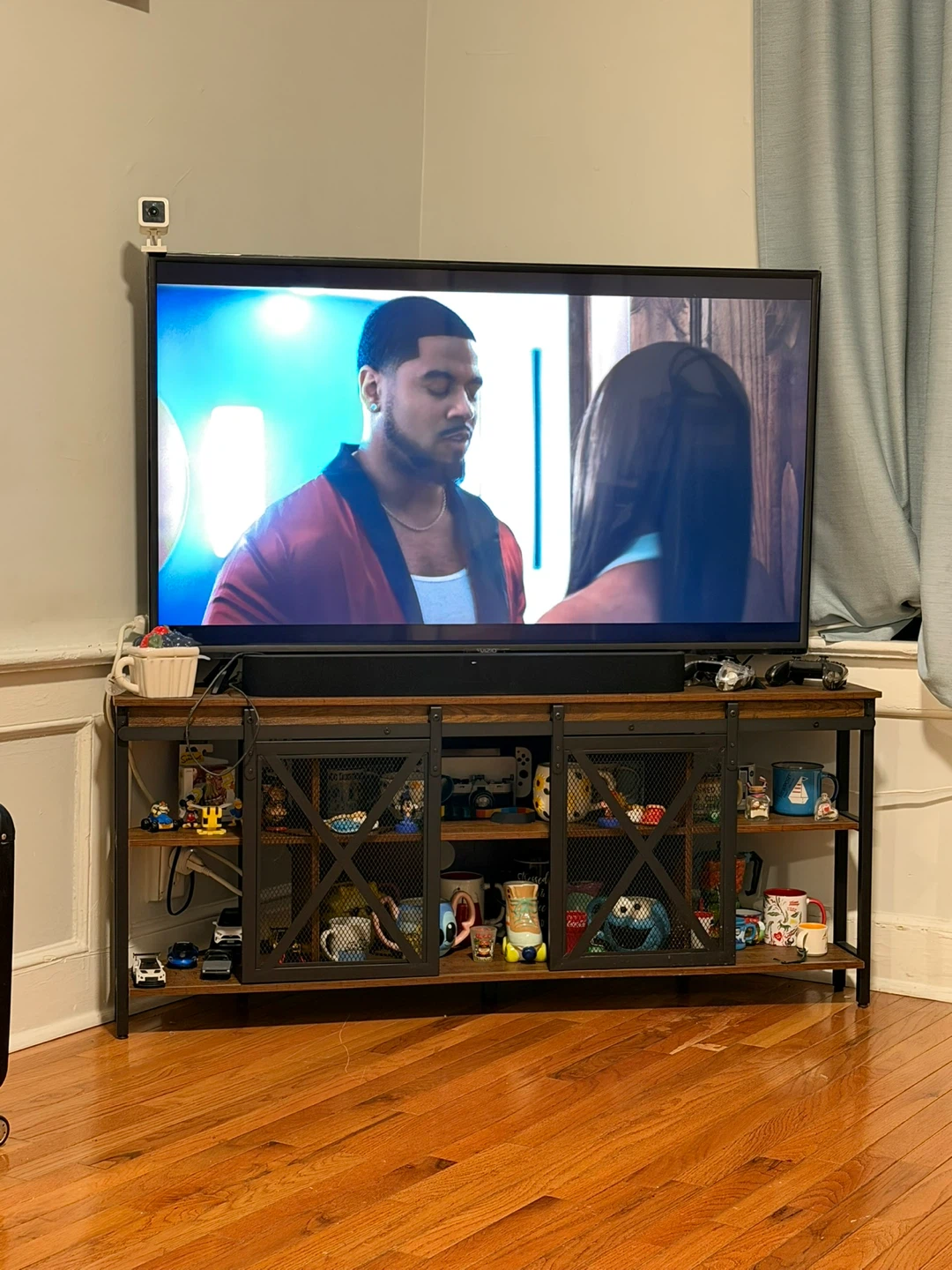 TV STAND - photo 2