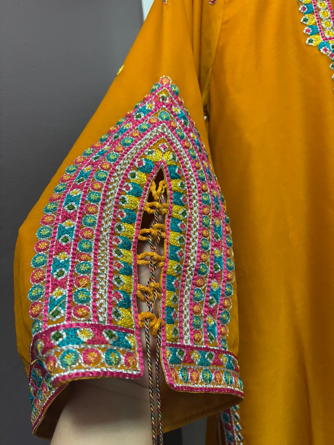 Desi elegance never goes out of style - photo 4
