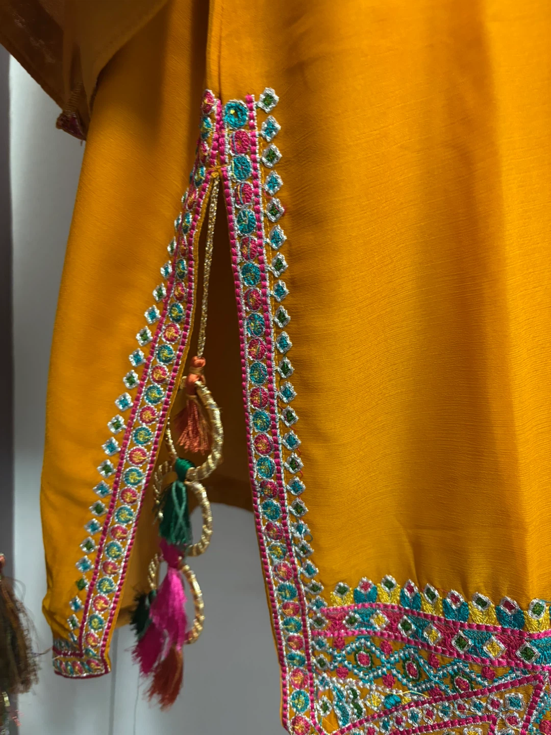 Desi elegance never goes out of style - photo 3
