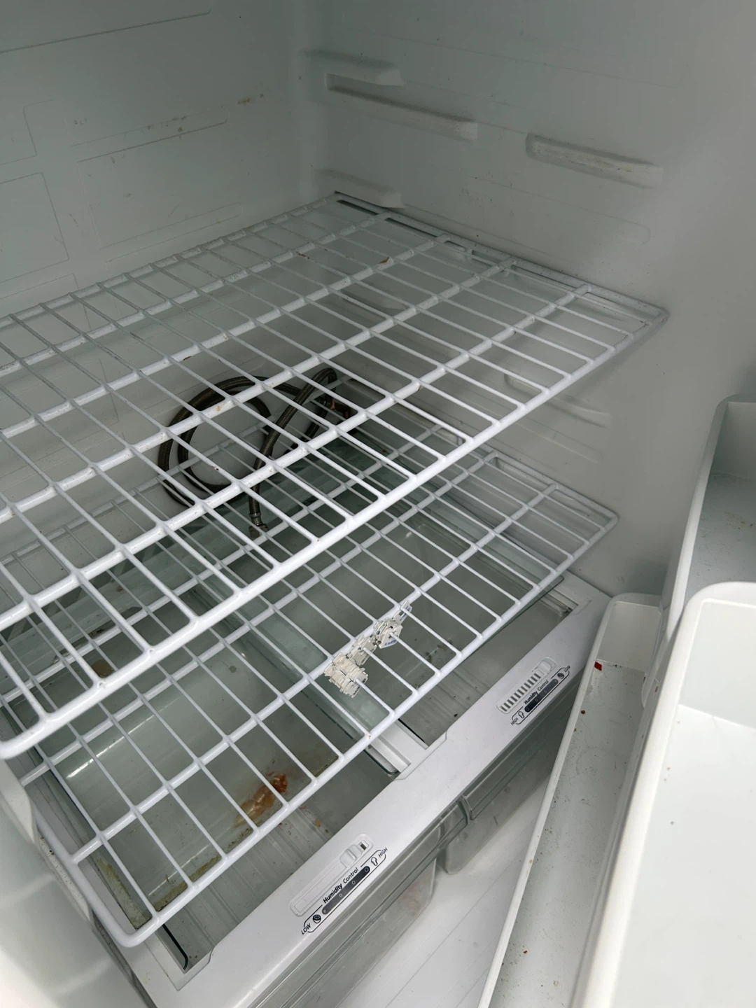 White Top Freezer Refrigerator - photo 5