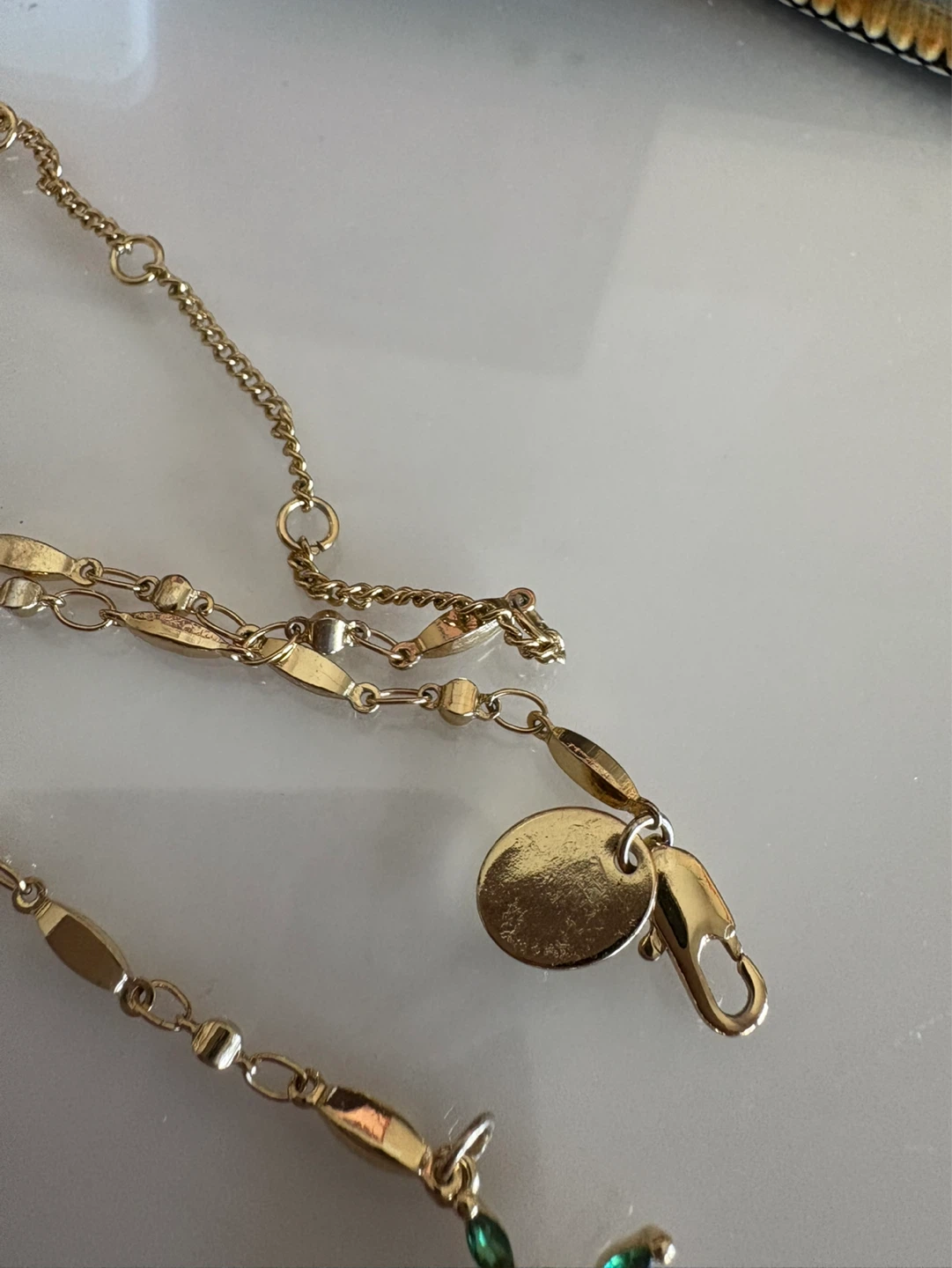 Rhodium Gold Necklace with peridot color Cross Pendant - photo 3